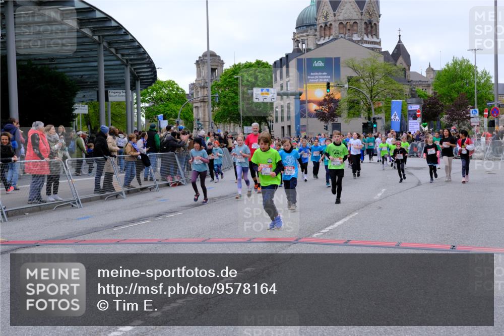 25.04.2026 - Das Zehntel Tim E. http://msf.ph/oto/9578164 25.04.2026 11:02:43 Ziel 5046, 5214, 5224, 5225, 5231, 5330, 5351, 5865, 5888, 5891, 5895, 6268, 6269, 6291, 6485, 6570, 6598, 6812, 6976, 6994, 6995, 7000, 7025, 7343, 7442, 7453, 7475, 7602, 7610, 7620, 7630, 8075 meine-sportfotos.de