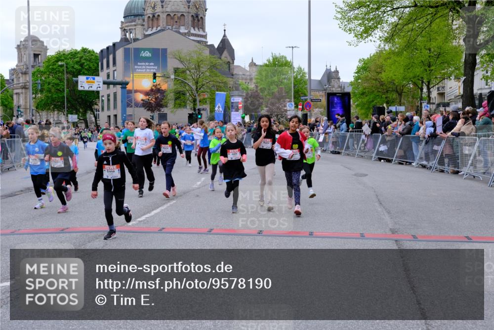 25.04.2026 - Das Zehntel Tim E. http://msf.ph/oto/9578190 25.04.2026 11:02:47 Ziel 5046, 5106, 5214, 5224, 5225, 5231, 5262, 5330, 5351, 5685, 5745, 5774, 5865, 6268, 6291, 6316, 6485, 6570, 6598, 6780, 6782, 6812, 6927, 6976, 6994, 6995, 7000, 7025, 7343, 7441, 7602, 7610, 7620, 7630, 7934, 7936 meine-sportfotos.de