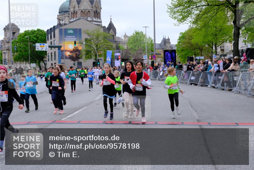 25.04.2026 - Das Zehntel Tim E. http://msf.ph/oto/9578198 25.04.2026 11:02:48 Ziel 5046, 5106, 5214, 5224, 5225, 5231, 5262, 5685, 5745, 5774, 5865, 5914, 6291, 6315, 6316, 6485, 6570, 6598, 6780, 6782, 6812, 6927, 6949, 6976, 6994, 6995, 7000, 7025, 7343, 7441, 7602, 7610, 7620, 7630, 7934, 7936, 8068 meine-sportfotos.de