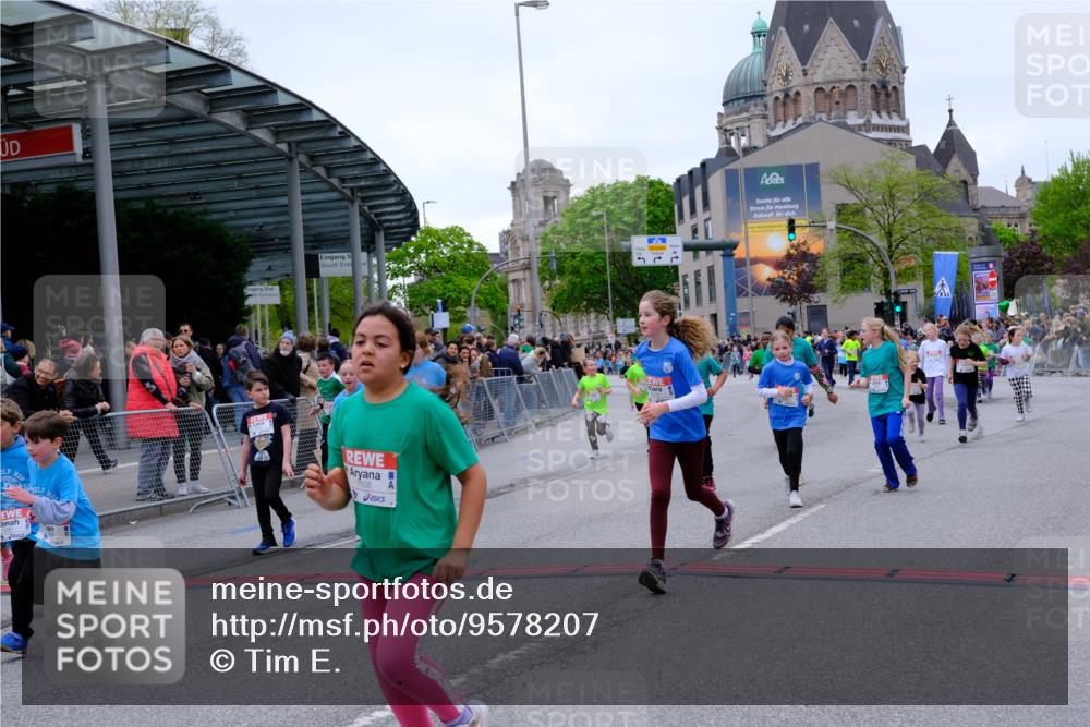 25.04.2026 - Das Zehntel Tim E. http://msf.ph/oto/9578207 25.04.2026 11:02:52 Ziel 5046, 5106, 5214, 5224, 5225, 5262, 5272, 5283, 5468, 5520, 5685, 5745, 5774, 5864, 5865, 5899, 5902, 5914, 5915, 5922, 6291, 6315, 6316, 6570, 6598, 6780, 6782, 6927, 6949, 6976, 6994, 6995, 7000, 7441, 7602, 7610, 7620, 7630, 7934, 7936, 8068 meine-sportfotos.de