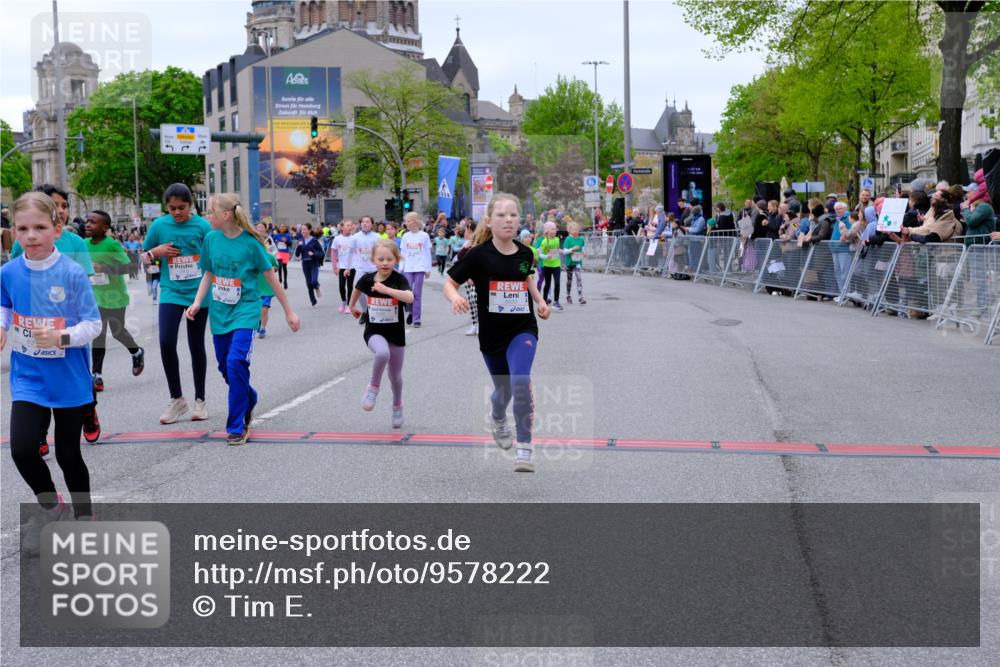 25.04.2026 - Das Zehntel Tim E. http://msf.ph/oto/9578222 25.04.2026 11:02:55 Ziel 5106, 5214, 5224, 5225, 5262, 5272, 5283, 5423, 5440, 5468, 5520, 5685, 5745, 5774, 5864, 5899, 5902, 5914, 5915, 5922, 6291, 6312, 6315, 6316, 6476, 6598, 6780, 6782, 6927, 6949, 6976, 7000, 7018, 7031, 7441, 7609, 7610, 7630, 7934, 7936, 8068 meine-sportfotos.de