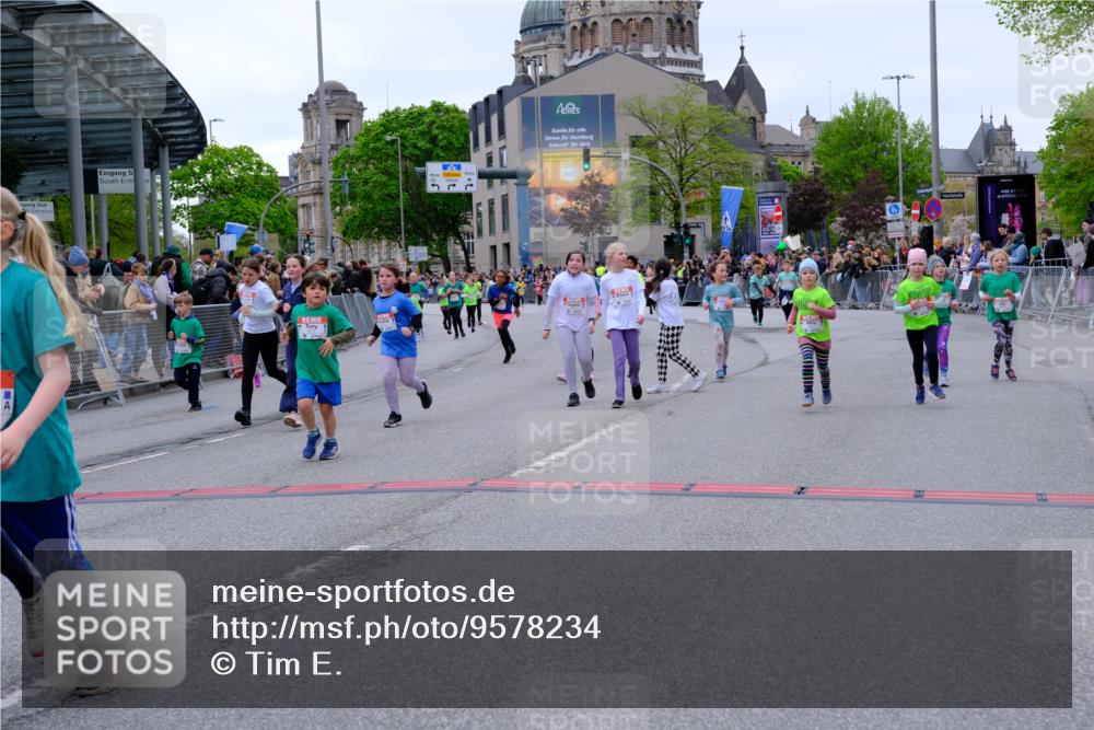 25.04.2026 - Das Zehntel Tim E. http://msf.ph/oto/9578234 25.04.2026 11:02:58 Ziel 5111, 5115, 5272, 5283, 5410, 5423, 5440, 5468, 5520, 5864, 5899, 5902, 5914, 5915, 5922, 6312, 6315, 6316, 6448, 6457, 6476, 6479, 6591, 6607, 6780, 6782, 6927, 6949, 7018, 7031, 7269, 7441, 7609, 8068 meine-sportfotos.de