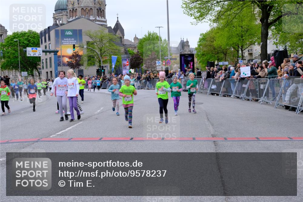 25.04.2026 - Das Zehntel Tim E. http://msf.ph/oto/9578237 25.04.2026 11:02:59 Ziel 5111, 5115, 5184, 5186, 5272, 5283, 5410, 5423, 5440, 5468, 5520, 5864, 5899, 5902, 5914, 5915, 5922, 6312, 6315, 6448, 6457, 6476, 6479, 6591, 6607, 6927, 6949, 7018, 7031, 7237, 7269, 7609, 8068 meine-sportfotos.de