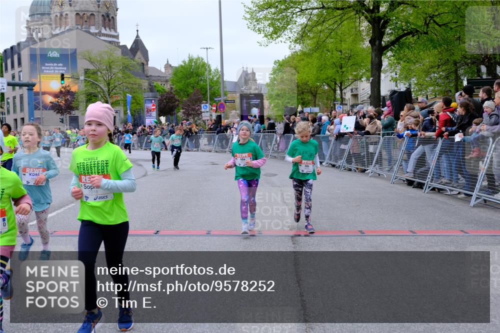 25.04.2026 - Das Zehntel Tim E. http://msf.ph/oto/9578252 25.04.2026 11:03:01 Ziel 5111, 5115, 5184, 5186, 5272, 5283, 5410, 5423, 5440, 5468, 5520, 5864, 5899, 5902, 5915, 5922, 5998, 6030, 6312, 6448, 6457, 6476, 6479, 6591, 6607, 7018, 7031, 7237, 7269, 7440, 7609 meine-sportfotos.de