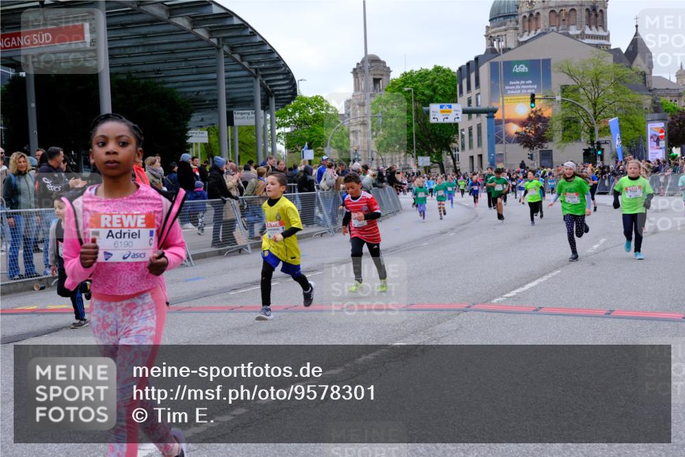 25.04.2026 - Das Zehntel Tim E. http://msf.ph/oto/9578301 25.04.2026 11:03:14 Ziel 5052, 5053, 5215, 5217, 5398, 5533, 5594, 5630, 5662, 5945, 5971, 5985, 5991, 6190, 6399, 6567, 6593, 6887, 7064, 7087, 7117, 7273, 7345, 7426, 7444, 7483, 7600, 7979, 7980, 7994 meine-sportfotos.de