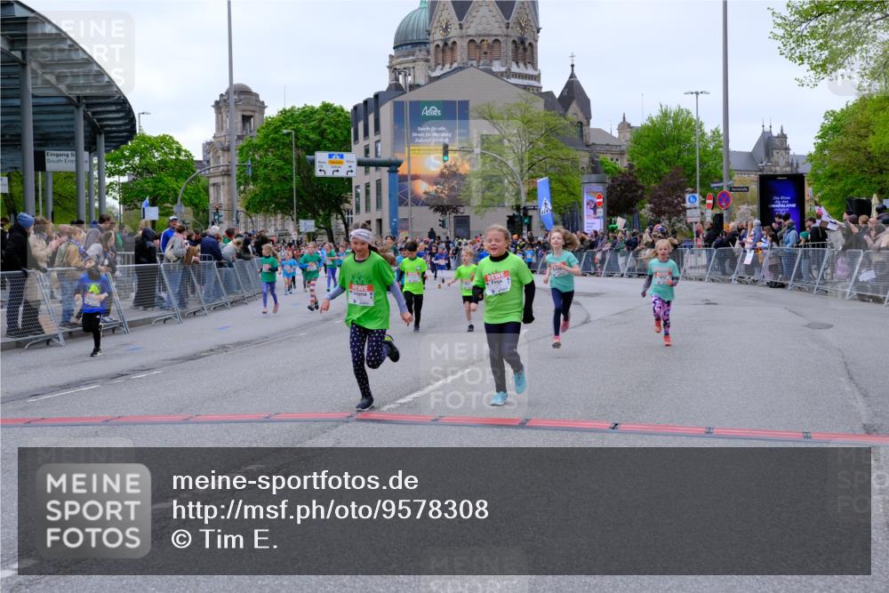 25.04.2026 - Das Zehntel Tim E. http://msf.ph/oto/9578308 25.04.2026 11:03:15 Ziel 5052, 5053, 5215, 5217, 5533, 5594, 5630, 5662, 5945, 5969, 5971, 5985, 5991, 6190, 6399, 6460, 6466, 6567, 6593, 6887, 7064, 7087, 7117, 7273, 7345, 7426, 7483, 7600, 7994 meine-sportfotos.de