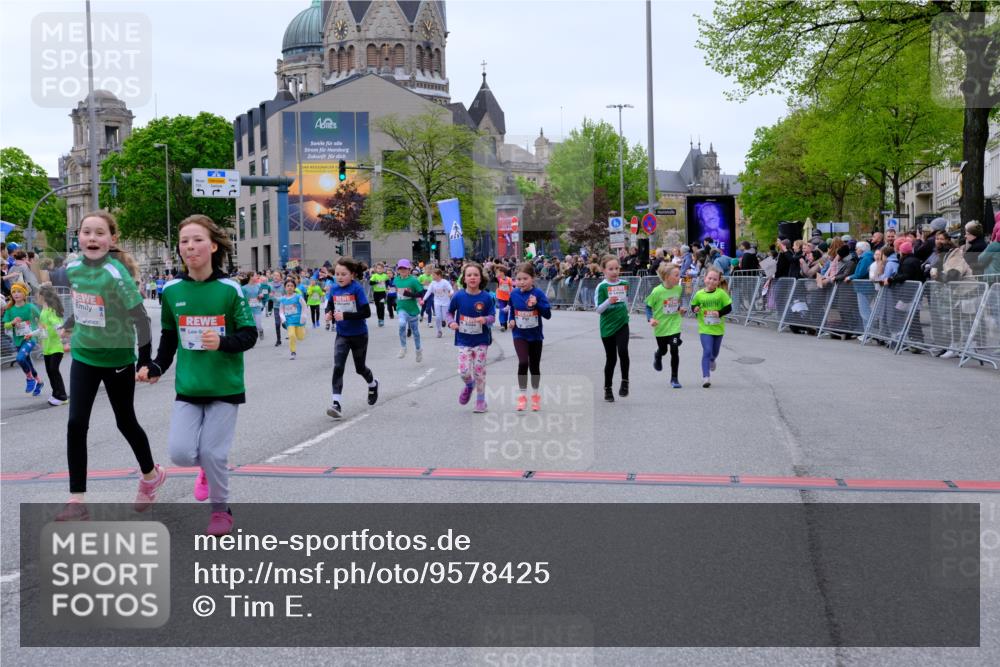 25.04.2026 - Das Zehntel Tim E. http://msf.ph/oto/9578425 25.04.2026 11:03:42 Ziel 5335, 5337, 5349, 5536, 5552, 5610, 5615, 5625, 5716, 5908, 6459, 6463, 6468, 6472, 6784, 6793, 7021, 7023, 7034, 7041, 7063, 7069, 7084, 7279, 7762, 7991, 7992, 7995 meine-sportfotos.de