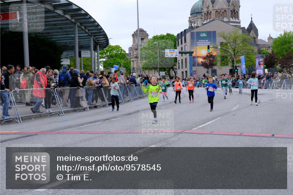 25.04.2026 - Das Zehntel Tim E. http://msf.ph/oto/9578545 25.04.2026 11:04:06 Ziel 5846, 5974, 6271, 6272, 6346, 6368, 6560, 6794, 6808, 7099, 7649, 7817 meine-sportfotos.de