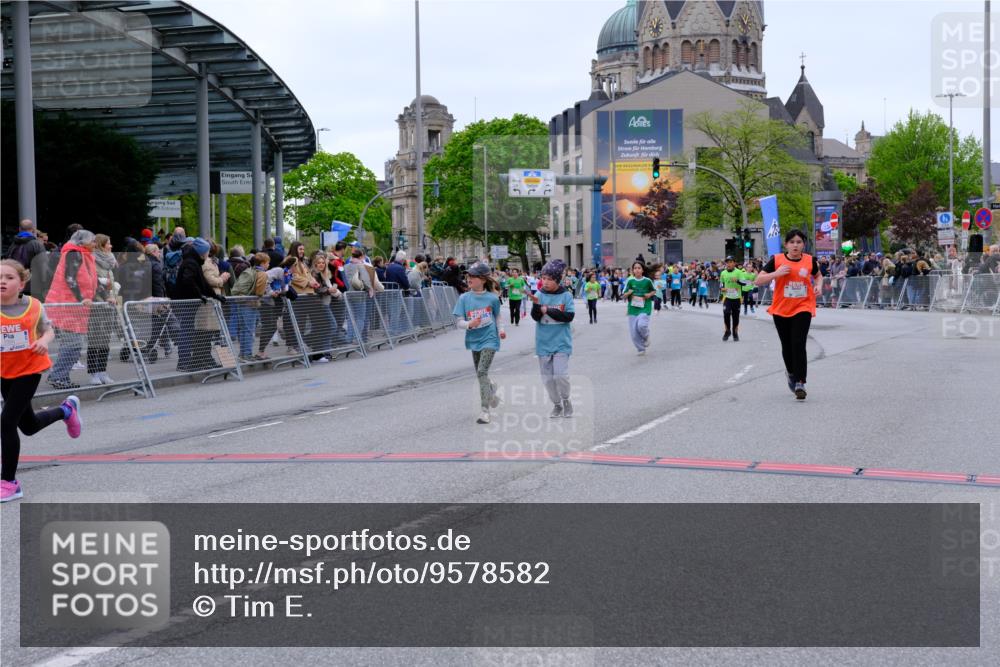 25.04.2026 - Das Zehntel Tim E. http://msf.ph/oto/9578582 25.04.2026 11:04:14 Ziel 5917, 5965, 5974, 6271, 6272, 6612, 7099, 7274, 7355, 7367, 7404, 7446, 7481, 7766, 7817 meine-sportfotos.de
