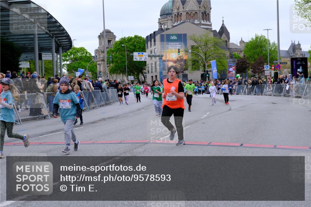 25.04.2026 - Das Zehntel Tim E. http://msf.ph/oto/9578593 25.04.2026 11:04:16 Ziel 5043, 5044, 5917, 5965, 6272, 6612, 7099, 7274, 7355, 7367, 7404, 7446, 7481, 7766, 7817 meine-sportfotos.de