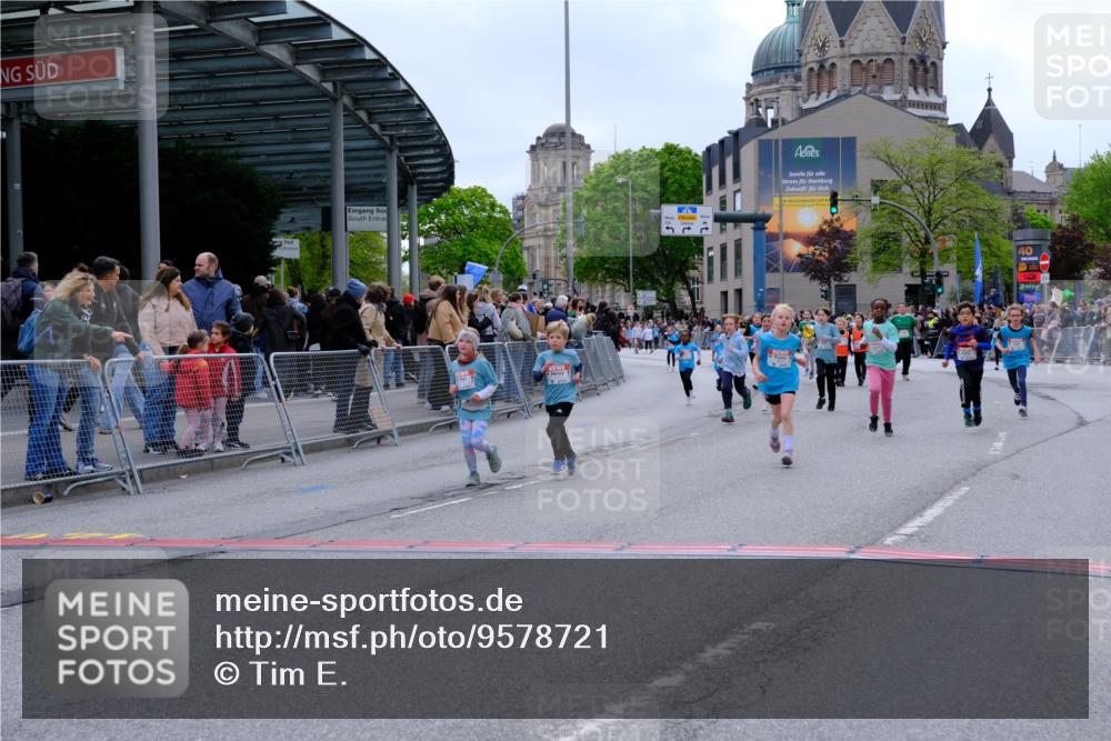 25.04.2026 - Das Zehntel Tim E. http://msf.ph/oto/9578721 25.04.2026 11:05:44 Ziel 5637, 5640, 5893, 5919, 6002, 6621, 6626, 6769, 6775, 7068, 7083, 7415, 7418, 7580, 7614 meine-sportfotos.de