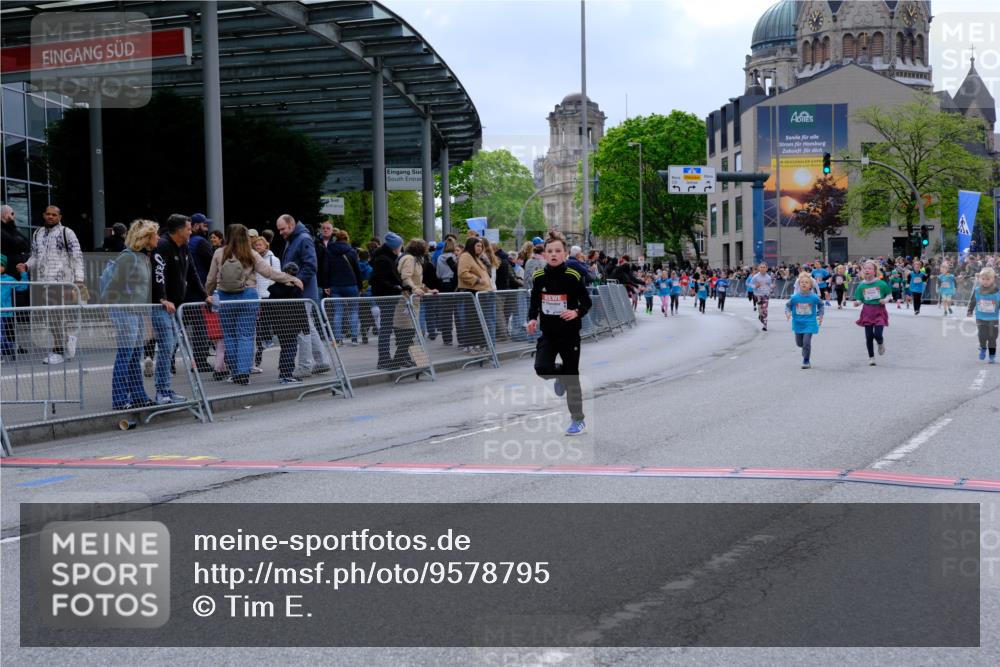 25.04.2026 - Das Zehntel Tim E. http://msf.ph/oto/9578795 25.04.2026 11:06:01 Ziel 5010, 5174, 5177, 5210, 5607, 5620, 5623, 5639, 5766, 5877, 6445, 6469, 6796, 6807, 7353, 7354 meine-sportfotos.de