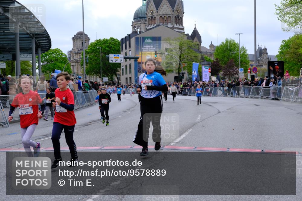 25.04.2026 - Das Zehntel Tim E. http://msf.ph/oto/9578889 25.04.2026 11:06:26 Ziel 5464, 5506, 6162, 6172, 6173, 6193, 6239, 6252, 6830, 6990, 7002, 7447, 7569, 7743, 8001 meine-sportfotos.de