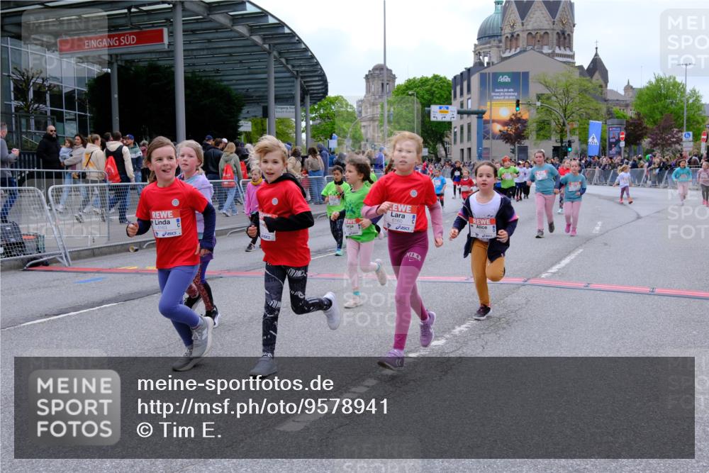 25.04.2026 - Das Zehntel Tim E. http://msf.ph/oto/9578941 25.04.2026 11:07:00 Ziel 5144, 5598, 5606, 5651, 6115, 6160, 6163, 6174, 6310, 6658, 7263, 7264, 7270, 7272, 7277, 7285, 7431, 7438, 7491, 7507, 7511, 7519, 7523, 7556, 7606, 7764, 7990 meine-sportfotos.de