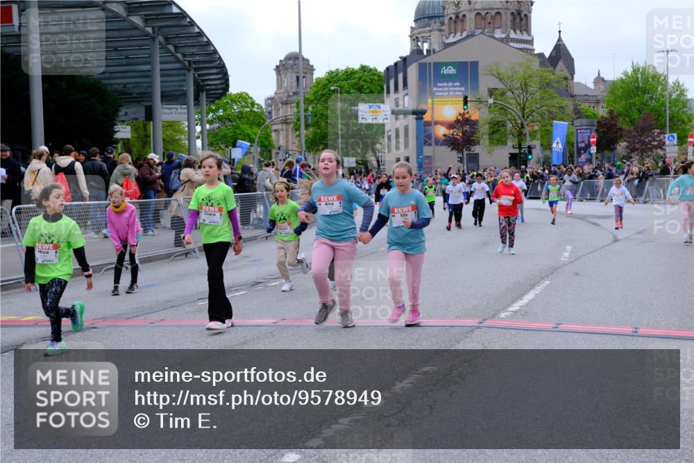 25.04.2026 - Das Zehntel Tim E. http://msf.ph/oto/9578949 25.04.2026 11:07:02 Ziel 5125, 5144, 6115, 6160, 6163, 6174, 6185, 6310, 6777, 7263, 7264, 7270, 7272, 7277, 7285, 7431, 7438, 7491, 7507, 7511, 7519, 7523, 7556, 7606, 7990 meine-sportfotos.de
