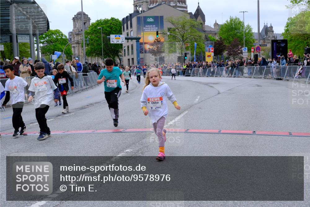 25.04.2026 - Das Zehntel Tim E. http://msf.ph/oto/9578976 25.04.2026 11:07:11 Ziel 5027, 5060, 5061, 5064, 5125, 5144, 5881, 5887, 5939, 5964, 6115, 6185, 6310, 6777, 6819, 7431, 7438, 7480, 7990 meine-sportfotos.de