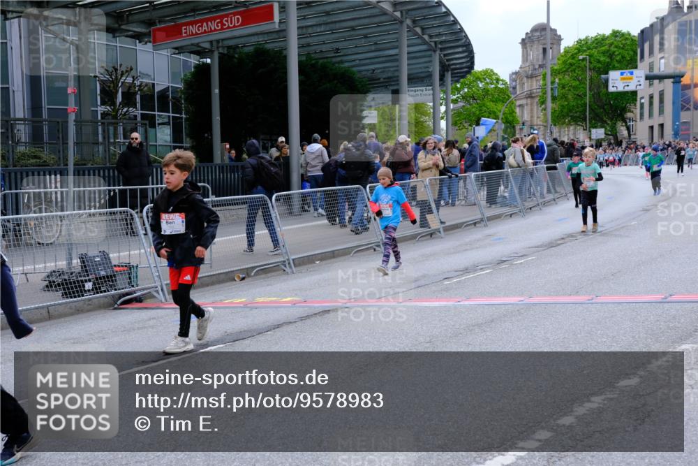 25.04.2026 - Das Zehntel Tim E. http://msf.ph/oto/9578983 25.04.2026 11:07:13 Ziel 5027, 5060, 5061, 5064, 5125, 5881, 5887, 5939, 5964, 6185, 6777, 6819, 7365, 7480, 7852 meine-sportfotos.de
