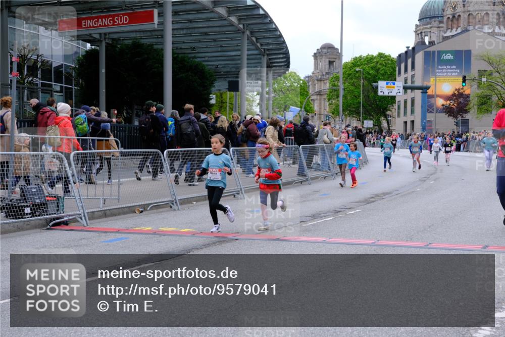 25.04.2026 - Das Zehntel Tim E. http://msf.ph/oto/9579041 25.04.2026 11:07:43 Ziel 5054, 6800, 6803, 7425, 7503, 7558, 7568, 7570 meine-sportfotos.de