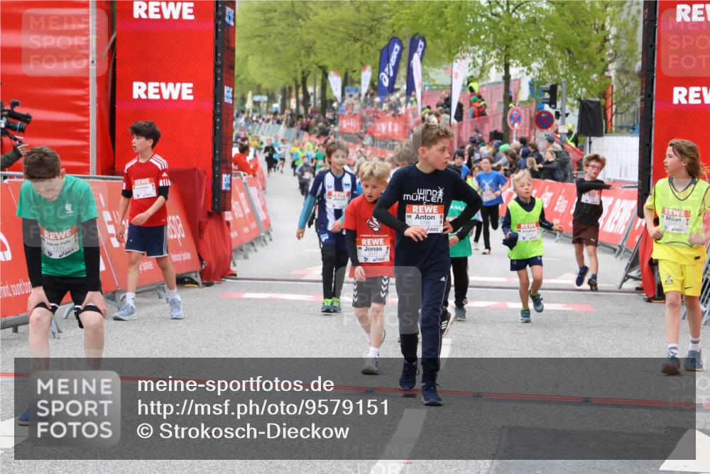 25.04.2026 - Das Zehntel Strokosch-Dieckow http://msf.ph/oto/9579151 25.04.2026 08:51:12 Ziel 1310, 1735, 2069, 2164, 2315, 2472, 2497, 3118, 3194, 3202, 3546, 3554, 3557, 1310, 1735, 2069, 2164, 2315, 2472, 2497, 3118, 3194, 3202, 3546, 3554, 3557 meine-sportfotos.de
