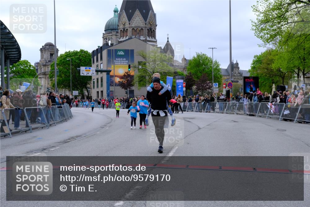 25.04.2026 - Das Zehntel Tim E. http://msf.ph/oto/9579170 25.04.2026 11:08:34 Ziel 5624, 5627, 5957, 6182 meine-sportfotos.de