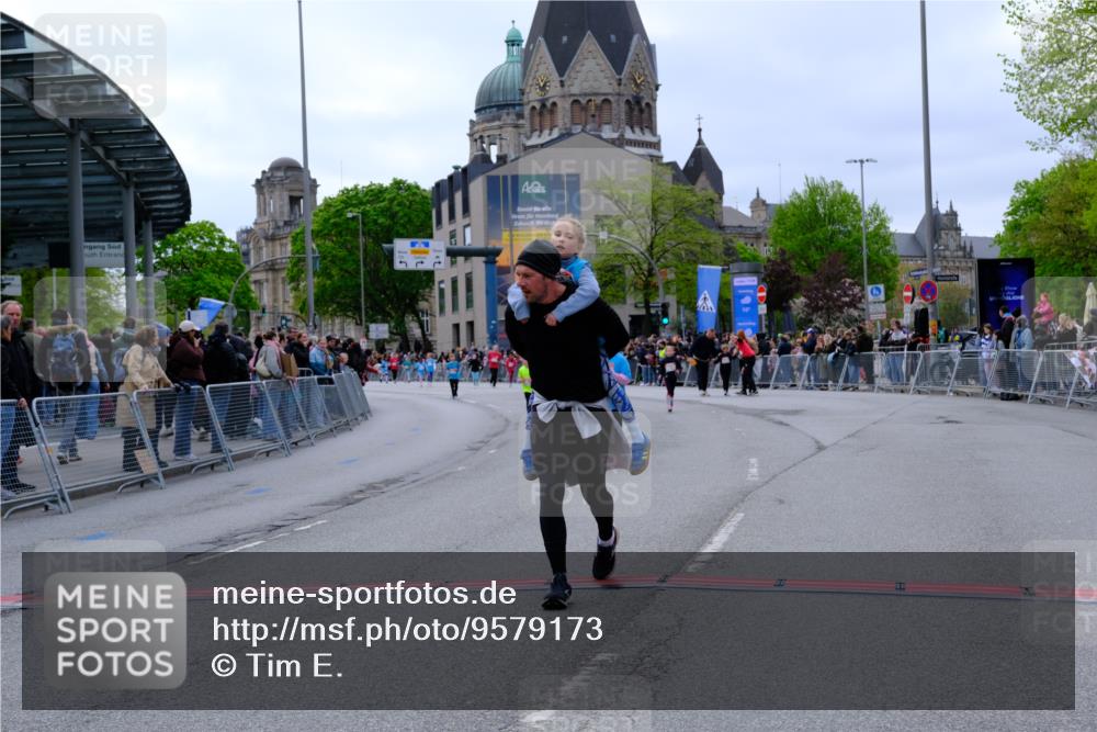 25.04.2026 - Das Zehntel Tim E. http://msf.ph/oto/9579173 25.04.2026 11:08:36 Ziel 5624, 5957, 6779, 6864 meine-sportfotos.de