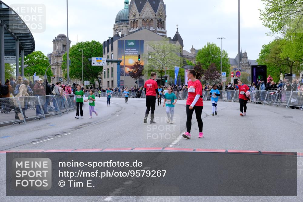 25.04.2026 - Das Zehntel Tim E. http://msf.ph/oto/9579267 25.04.2026 11:09:05 Ziel 5851, 5853, 5873, 6806, 6832, 6836, 7998 meine-sportfotos.de
