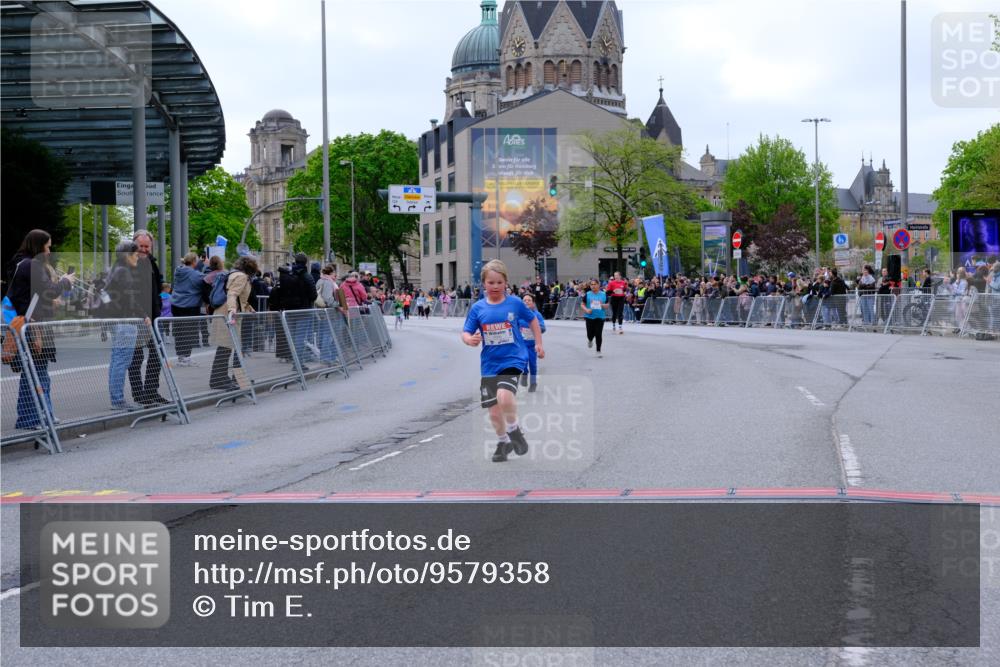 25.04.2026 - Das Zehntel Tim E. http://msf.ph/oto/9579358 25.04.2026 11:09:43 Ziel 5658, 5730, 6286, 6290, 6862, 7262, 7432, 7476 meine-sportfotos.de