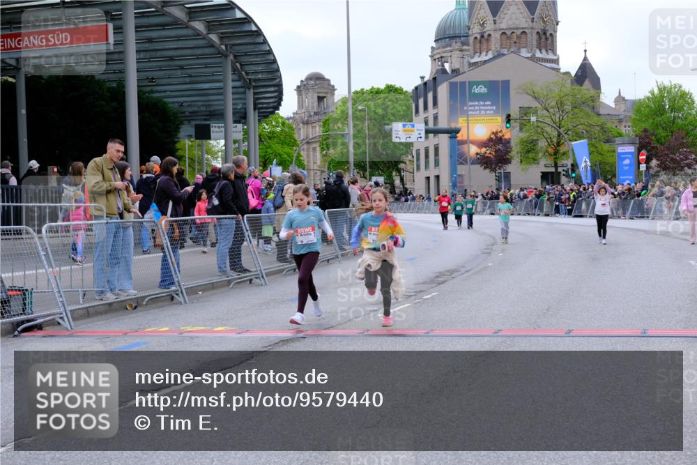 25.04.2026 - Das Zehntel Tim E. http://msf.ph/oto/9579440 25.04.2026 11:10:15 Ziel 7351, 7530, 7534 meine-sportfotos.de