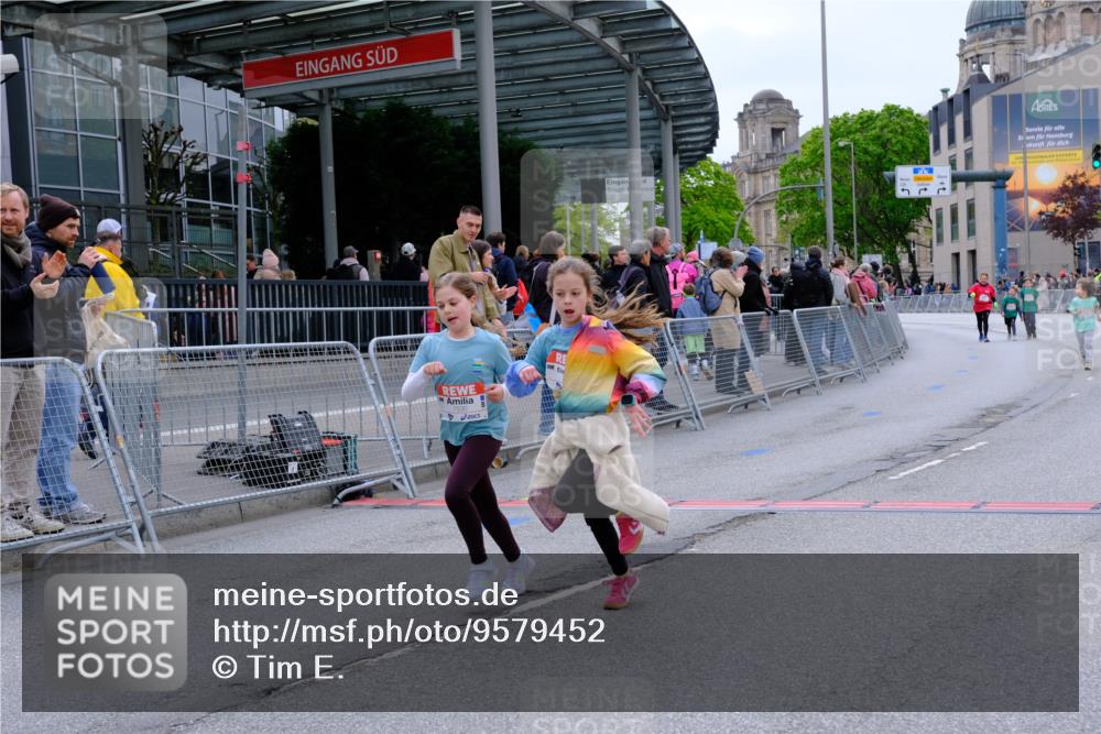 25.04.2026 - Das Zehntel Tim E. http://msf.ph/oto/9579452 25.04.2026 11:10:16 Ziel 7530, 7534 meine-sportfotos.de