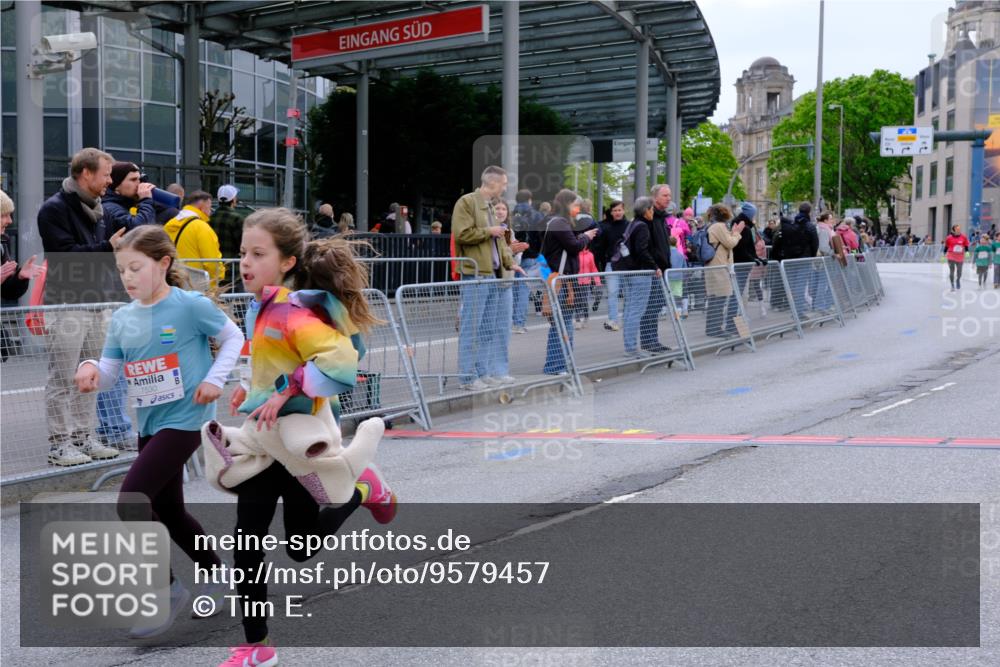 25.04.2026 - Das Zehntel Tim E. http://msf.ph/oto/9579457 25.04.2026 11:10:16 Ziel 7530, 7534 meine-sportfotos.de