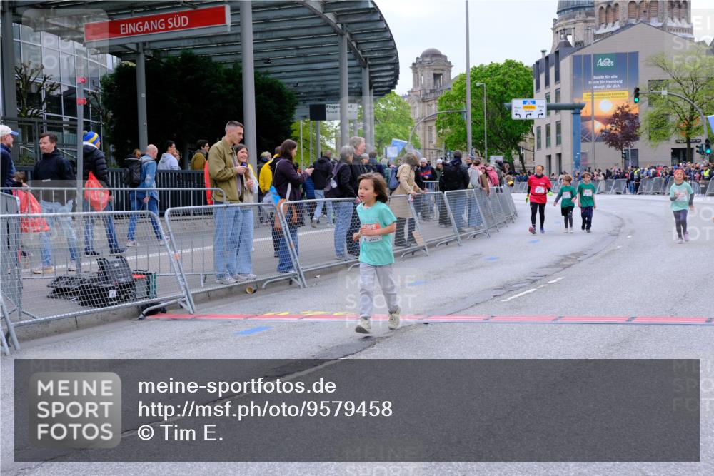 25.04.2026 - Das Zehntel Tim E. http://msf.ph/oto/9579458 25.04.2026 11:10:24 Ziel 5086, 5175, 5982, 5986, 7792 meine-sportfotos.de