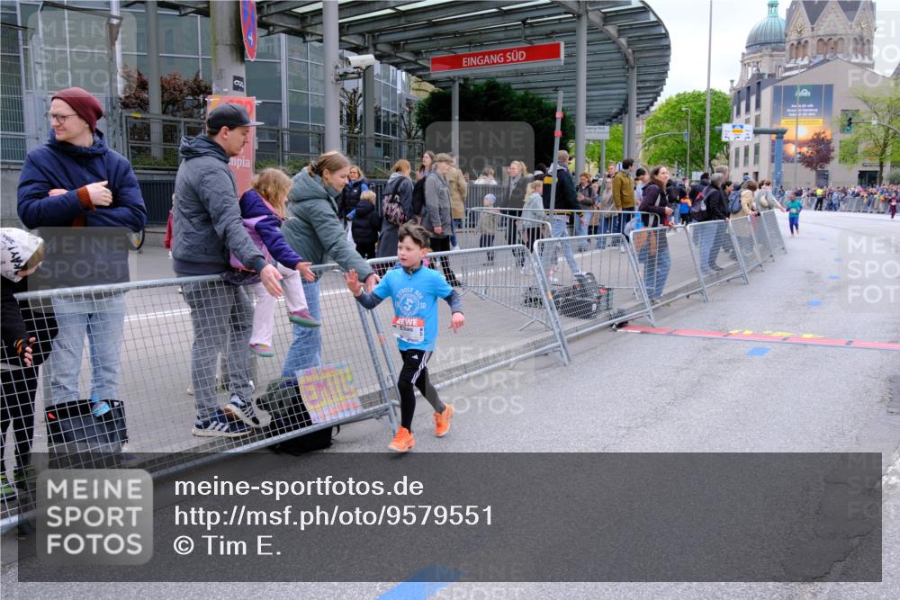 25.04.2026 - Das Zehntel Tim E. http://msf.ph/oto/9579551 25.04.2026 11:11:35 Ziel 6785 meine-sportfotos.de