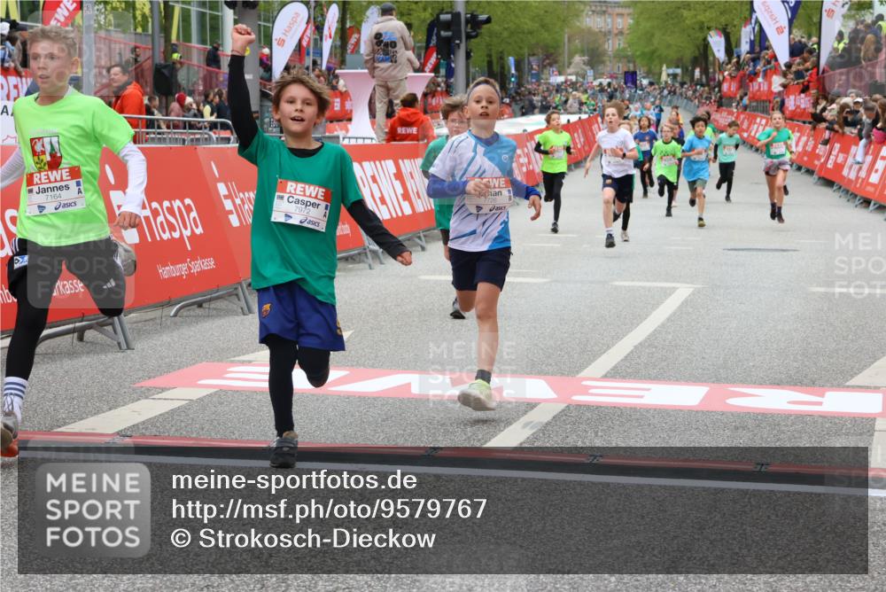 25.04.2026 - Das Zehntel Strokosch-Dieckow http://msf.ph/oto/9579767 25.04.2026 10:49:47 Ziel 5012, 6707, 7164, 7380, 7625, 7664, 7724, 7726, 7748, 7972, 7977, 5012, 6707, 7164, 7380, 7625, 7664, 7724, 7726, 7748, 7972, 7977 meine-sportfotos.de