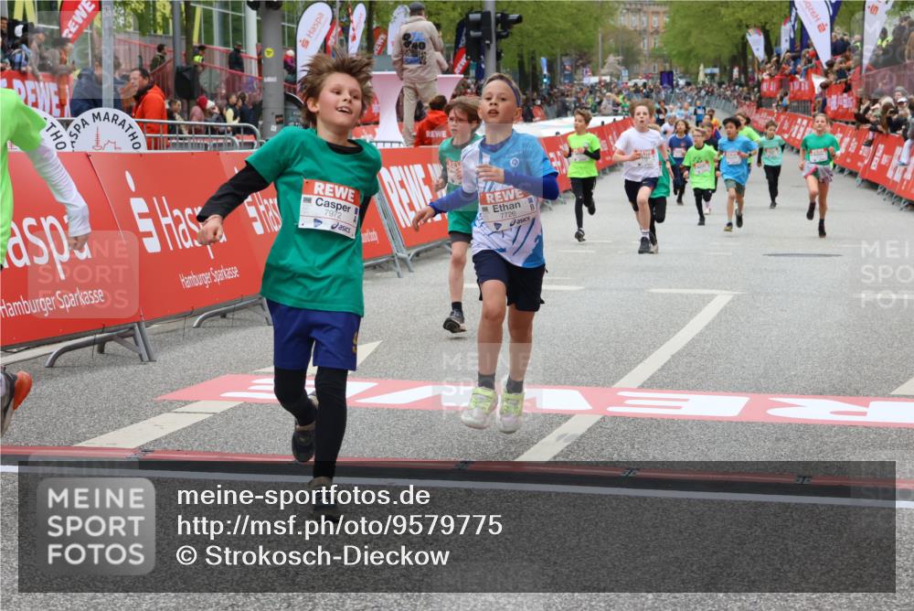 25.04.2026 - Das Zehntel Strokosch-Dieckow http://msf.ph/oto/9579775 25.04.2026 10:49:47 Ziel 5012, 6707, 7164, 7380, 7625, 7664, 7724, 7726, 7748, 7972, 7977, 5012, 6707, 7164, 7380, 7625, 7664, 7724, 7726, 7748, 7972, 7977 meine-sportfotos.de