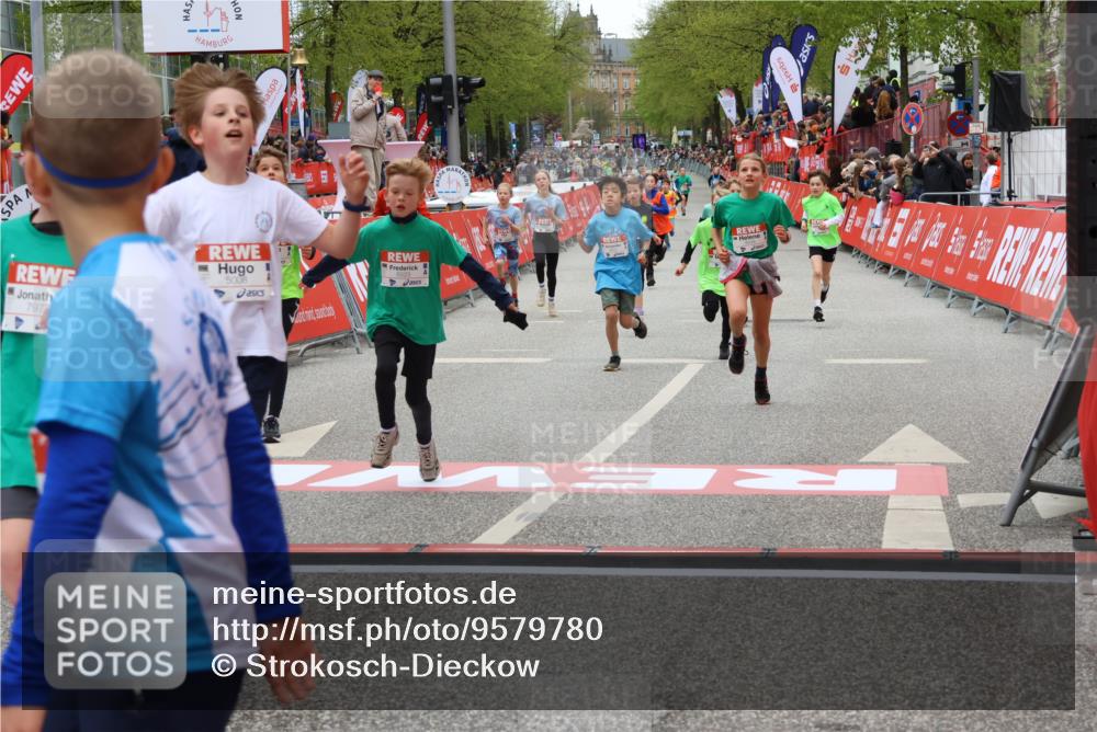 25.04.2026 - Das Zehntel Strokosch-Dieckow http://msf.ph/oto/9579780 25.04.2026 10:49:51 Ziel 5008, 5300, 6523, 6548, 6940, 7164, 7724, 7726, 7972, 7977, 5008, 5300, 6523, 6548, 6940, 7164, 7724, 7726, 7972, 7977 meine-sportfotos.de