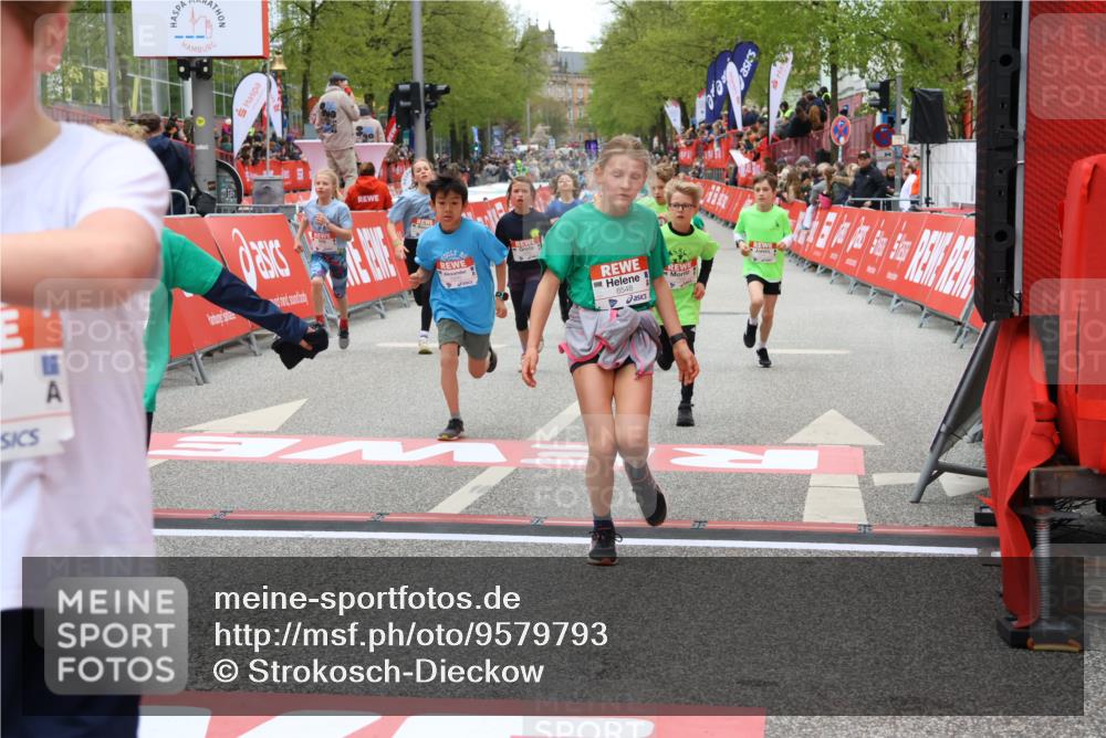 25.04.2026 - Das Zehntel Strokosch-Dieckow http://msf.ph/oto/9579793 25.04.2026 10:49:53 Ziel 5008, 5300, 6417, 6422, 6523, 6548, 6668, 6940, 7138, 7146, 7164, 7303, 7726, 7972, 7977, 5008, 5300, 6417, 6422, 6523, 6548, 6668, 6940, 7138, 7146, 7164, 7303, 7726, 7972, 7977 meine-sportfotos.de