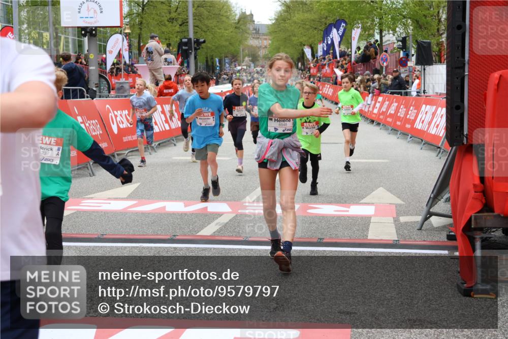 25.04.2026 - Das Zehntel Strokosch-Dieckow http://msf.ph/oto/9579797 25.04.2026 10:49:53 Ziel 5008, 5300, 6417, 6422, 6523, 6548, 6668, 6940, 7138, 7146, 7164, 7303, 7726, 7972, 7977, 5008, 5300, 6417, 6422, 6523, 6548, 6668, 6940, 7138, 7146, 7164, 7303, 7726, 7972, 7977 meine-sportfotos.de