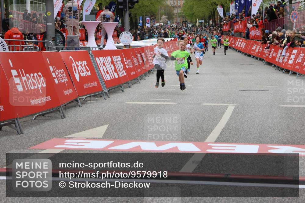 25.04.2026 - Das Zehntel Strokosch-Dieckow http://msf.ph/oto/9579918 25.04.2026 10:52:54 Ziel 6087, 6142, 6352, 6357, 6752, 7436, 7675, 8015, 8042, 6087, 6142, 6352, 6357, 6752, 7436, 7675, 8015, 8042 meine-sportfotos.de