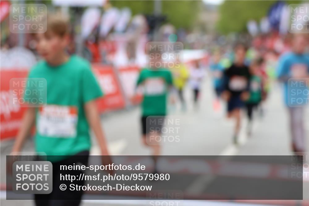 25.04.2026 - Das Zehntel Strokosch-Dieckow http://msf.ph/oto/9579980 25.04.2026 10:53:08 Ziel 5428, 5515, 5781, 6009, 6019, 6153, 6155, 6869, 6929, 7162, 7863, 7884, 7966, 5428, 5515, 5781, 6009, 6019, 6153, 6155, 6869, 6929, 7162, 7863, 7884, 7966 meine-sportfotos.de