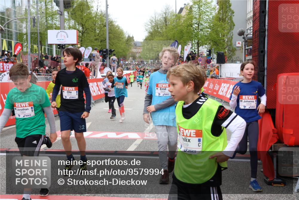 25.04.2026 - Das Zehntel Strokosch-Dieckow http://msf.ph/oto/9579994 25.04.2026 10:53:10 Ziel 5428, 5515, 5781, 5800, 6019, 6080, 6153, 6155, 6703, 6929, 7116, 7129, 7197, 7863, 7884, 7966, 5428, 5515, 5781, 5800, 6019, 6080, 6153, 6155, 6703, 6929, 7116, 7129, 7197, 7863, 7884, 7966 meine-sportfotos.de