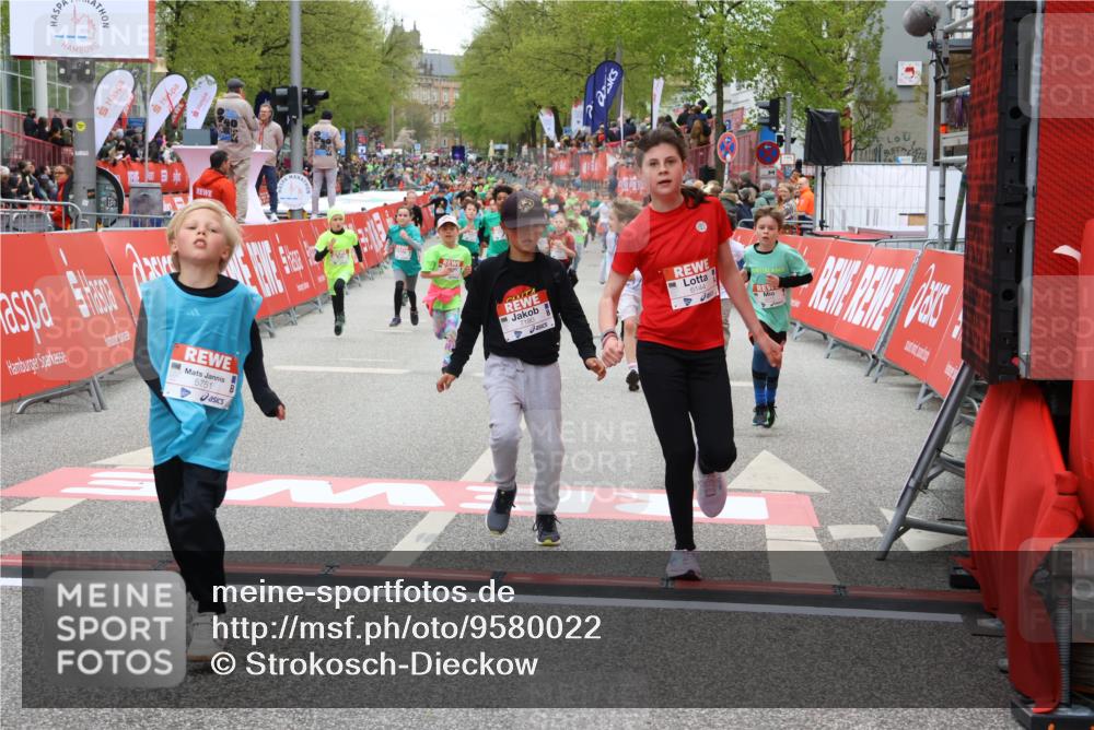 25.04.2026 - Das Zehntel Strokosch-Dieckow http://msf.ph/oto/9580022 25.04.2026 10:53:15 Ziel 5081, 5428, 5515, 5751, 5800, 6015, 6080, 6144, 6428, 6703, 6826, 6929, 7116, 7129, 7180, 7197, 7731, 7863, 7884, 5081, 5428, 5515, 5751, 5800, 6015, 6080, 6144, 6428, 6703, 6826, 6929, 7116, 7129, 7180, 7197, 7731, 7863, 7884 meine-sportfotos.de