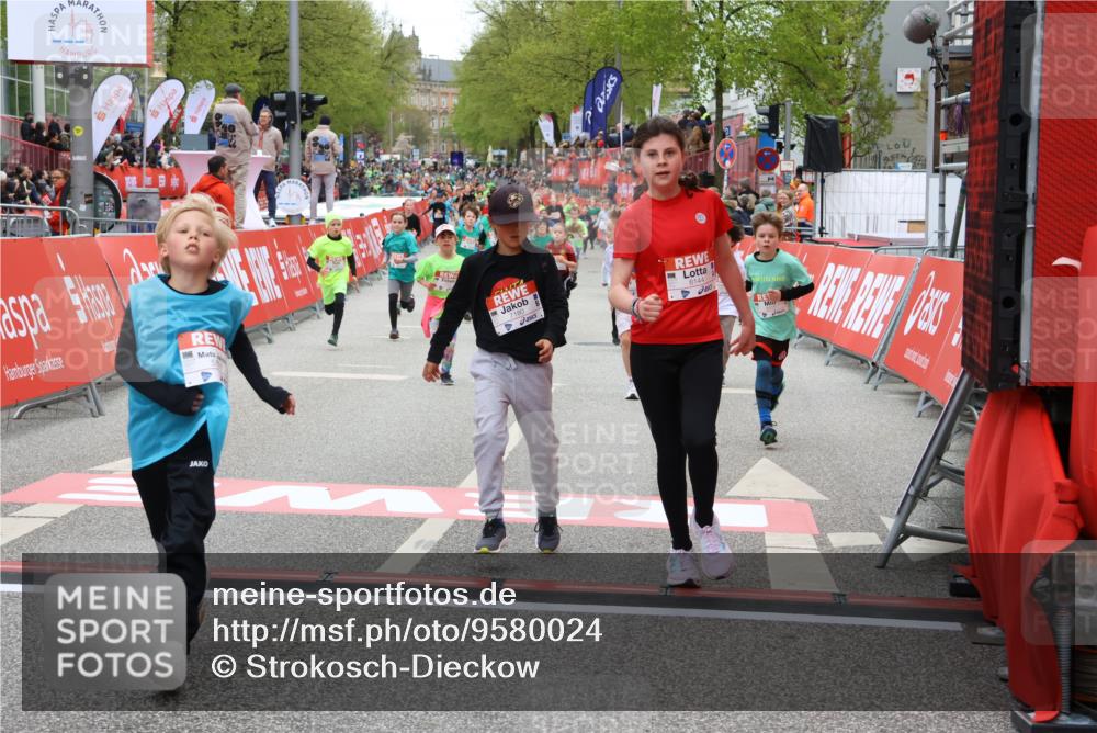 25.04.2026 - Das Zehntel Strokosch-Dieckow http://msf.ph/oto/9580024 25.04.2026 10:53:15 Ziel 5081, 5428, 5515, 5751, 5800, 6015, 6080, 6144, 6428, 6703, 6826, 6929, 7116, 7129, 7180, 7197, 7731, 7863, 7884, 5081, 5428, 5515, 5751, 5800, 6015, 6080, 6144, 6428, 6703, 6826, 6929, 7116, 7129, 7180, 7197, 7731, 7863, 7884 meine-sportfotos.de