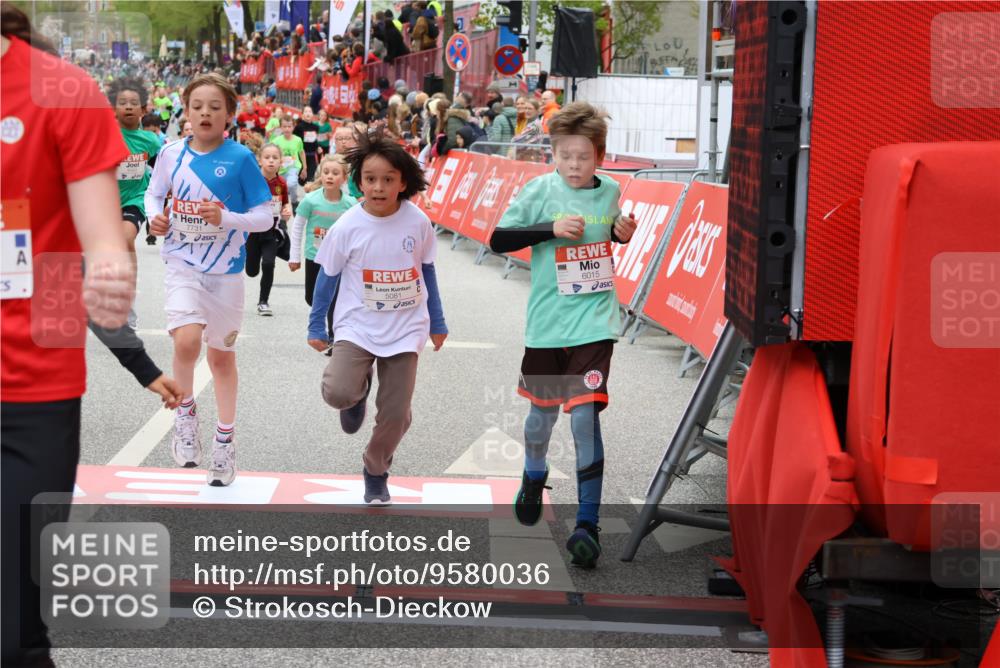 25.04.2026 - Das Zehntel Strokosch-Dieckow http://msf.ph/oto/9580036 25.04.2026 10:53:17 Ziel 5081, 5751, 5800, 5874, 6015, 6027, 6080, 6144, 6428, 6493, 6512, 6703, 6826, 7101, 7116, 7129, 7180, 7197, 7731, 8022, 5081, 5751, 5800, 5874, 6015, 6027, 6080, 6144, 6428, 6493, 6512, 6703, 6826, 7101, 7116, 7129, 7180, 7197, 7731, 8022 meine-sportfotos.de