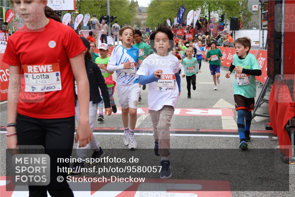 25.04.2026 - Das Zehntel Strokosch-Dieckow http://msf.ph/oto/9580057 25.04.2026 10:53:18 Ziel 5081, 5751, 5800, 5874, 6015, 6027, 6080, 6144, 6428, 6493, 6512, 6826, 7101, 7116, 7129, 7180, 7197, 7731, 7907, 8022, 5081, 5751, 5800, 5874, 6015, 6027, 6080, 6144, 6428, 6493, 6512, 6826, 7101, 7116, 7129, 7180, 7197, 7731, 7907, 8022 meine-sportfotos.de