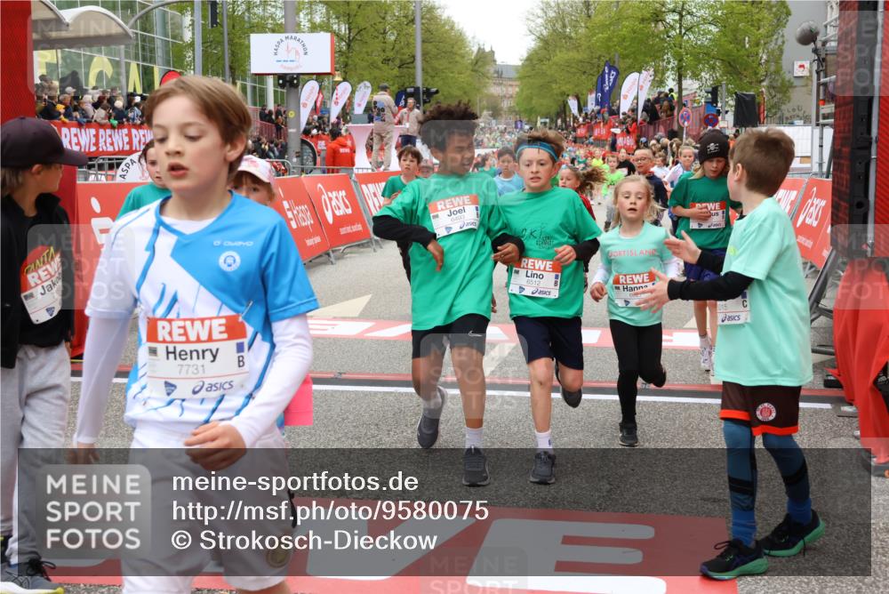 25.04.2026 - Das Zehntel Strokosch-Dieckow http://msf.ph/oto/9580075 25.04.2026 10:53:19 Ziel 5081, 5751, 5777, 5874, 6015, 6027, 6144, 6428, 6493, 6512, 6826, 7101, 7172, 7180, 7184, 7731, 7806, 7907, 8022, 5081, 5751, 5777, 5874, 6015, 6027, 6144, 6428, 6493, 6512, 6826, 7101, 7172, 7180, 7184, 7731, 7806, 7907, 8022 meine-sportfotos.de