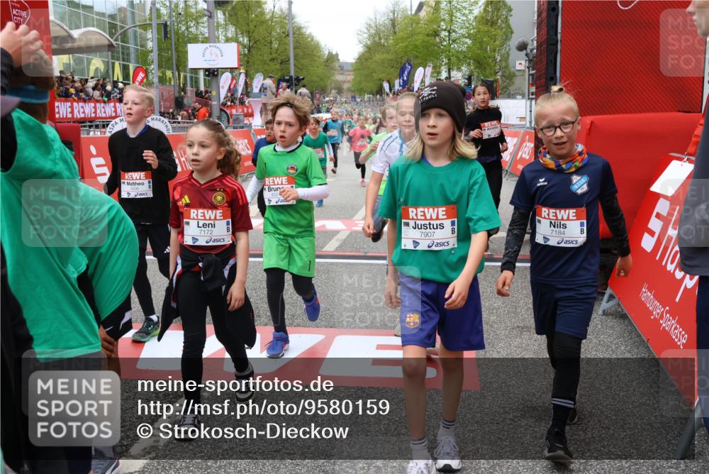25.04.2026 - Das Zehntel Strokosch-Dieckow http://msf.ph/oto/9580159 25.04.2026 10:53:23 Ziel 5081, 5092, 5100, 5450, 5740, 5777, 5874, 6015, 6027, 6493, 6512, 7101, 7172, 7184, 7320, 7731, 7757, 7806, 7907, 7930, 8022, 8024, 8036, 5081, 5092, 5100, 5450, 5740, 5777, 5874, 6015, 6027, 6493, 6512, 7101, 7172, 7184, 7320, 7731, 7757, 7806, 7907, 7930, 8022, 8024, 8036 meine-sportfotos.de