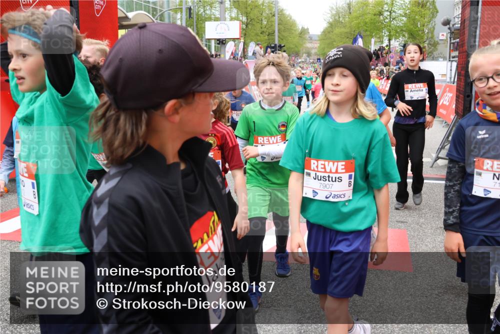 25.04.2026 - Das Zehntel Strokosch-Dieckow http://msf.ph/oto/9580187 25.04.2026 10:53:24 Ziel 5092, 5100, 5450, 5514, 5740, 5777, 5874, 6027, 6054, 6493, 6512, 6651, 7101, 7172, 7184, 7320, 7757, 7806, 7907, 7930, 8022, 8024, 8036, 5092, 5100, 5450, 5514, 5740, 5777, 5874, 6027, 6054, 6493, 6512, 6651, 7101, 7172, 7184, 7320, 7757, 7806, 7907, 7930, 8022, 8024, 8036 meine-sportfotos.de
