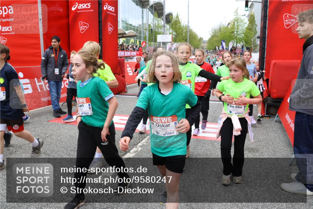 25.04.2026 - Das Zehntel Strokosch-Dieckow http://msf.ph/oto/9580247 25.04.2026 10:53:35 Ziel 5292, 5303, 5504, 5689, 5907, 6081, 6113, 6123, 6131, 6147, 6161, 6177, 6409, 6491, 6517, 6754, 6840, 6935, 6960, 7105, 7165, 7167, 7190, 7238, 7255, 7299, 7513, 7548, 7608, 7615, 7869, 7890, 7904, 7921, 7976, 5292, 5303, 5504, 5689, 5907, 6081, 6113, 6123, 6131, 6147, 6161, 6177, 6409, 6491, 6517, 6754, 6840, 6935, 6960, 7105, 7165, 7167, 7190, 7238, 7255, 7299, 7513, 7548, 7608, 7615, 7869, 7890, 7904, 7921, 7976 meine-sportfotos.de