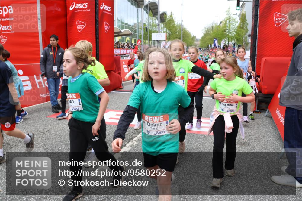 25.04.2026 - Das Zehntel Strokosch-Dieckow http://msf.ph/oto/9580252 25.04.2026 10:53:35 Ziel 5292, 5303, 5504, 5689, 5907, 6081, 6113, 6123, 6131, 6147, 6161, 6177, 6409, 6491, 6517, 6754, 6840, 6935, 6960, 7105, 7165, 7167, 7190, 7238, 7255, 7299, 7513, 7548, 7608, 7615, 7869, 7890, 7904, 7921, 7976, 5292, 5303, 5504, 5689, 5907, 6081, 6113, 6123, 6131, 6147, 6161, 6177, 6409, 6491, 6517, 6754, 6840, 6935, 6960, 7105, 7165, 7167, 7190, 7238, 7255, 7299, 7513, 7548, 7608, 7615, 7869, 7890, 7904, 7921, 7976 meine-sportfotos.de