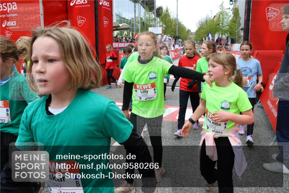 25.04.2026 - Das Zehntel Strokosch-Dieckow http://msf.ph/oto/9580266 25.04.2026 10:53:35 Ziel 5292, 5303, 5504, 5689, 5907, 6081, 6113, 6123, 6131, 6147, 6161, 6177, 6409, 6491, 6517, 6754, 6840, 6935, 6960, 7105, 7165, 7167, 7190, 7238, 7255, 7299, 7513, 7548, 7608, 7615, 7869, 7890, 7904, 7921, 7976, 5292, 5303, 5504, 5689, 5907, 6081, 6113, 6123, 6131, 6147, 6161, 6177, 6409, 6491, 6517, 6754, 6840, 6935, 6960, 7105, 7165, 7167, 7190, 7238, 7255, 7299, 7513, 7548, 7608, 7615, 7869, 7890, 7904, 7921, 7976 meine-sportfotos.de